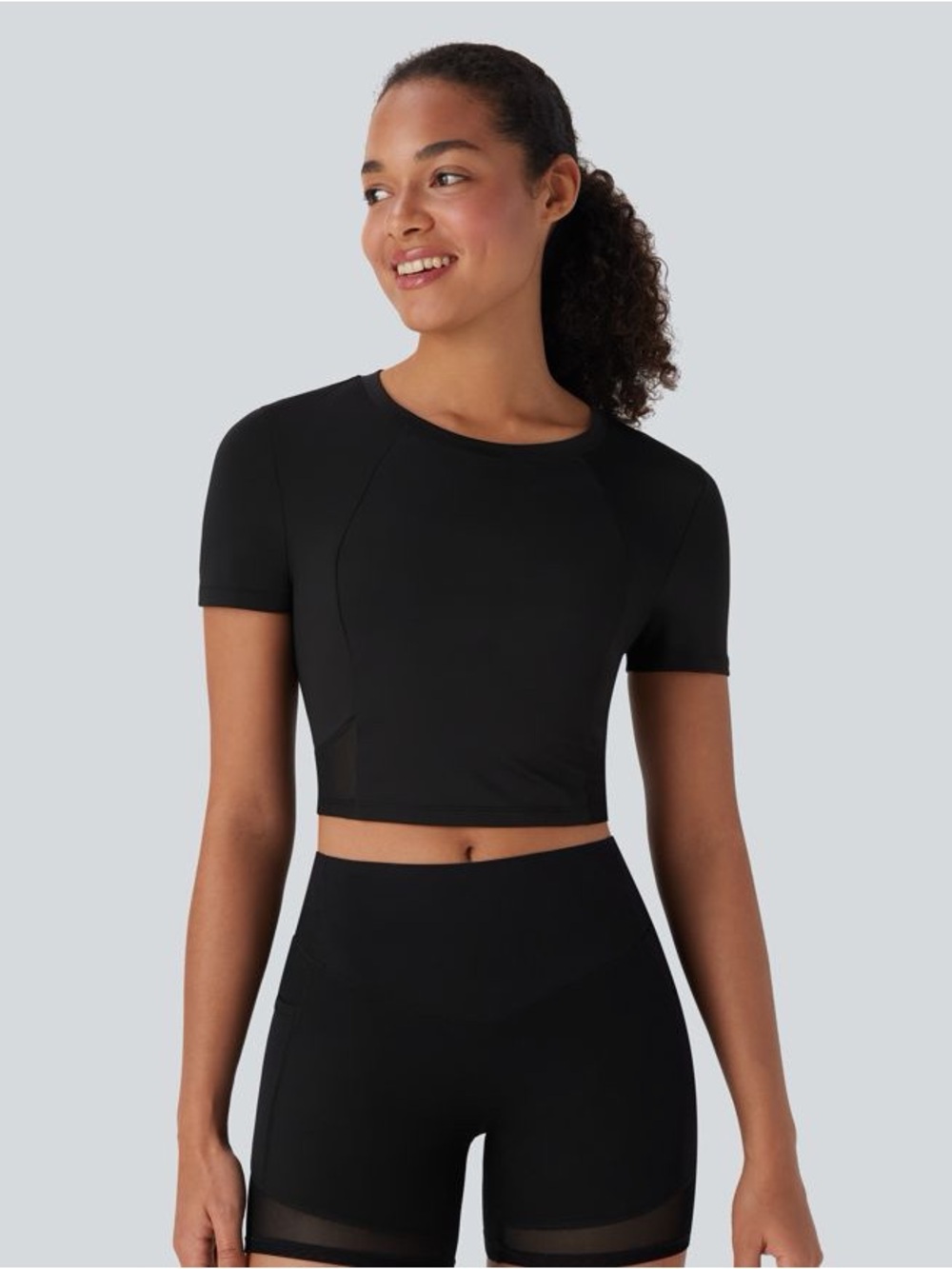 HALARA Black Seamless Cropped Active Tee